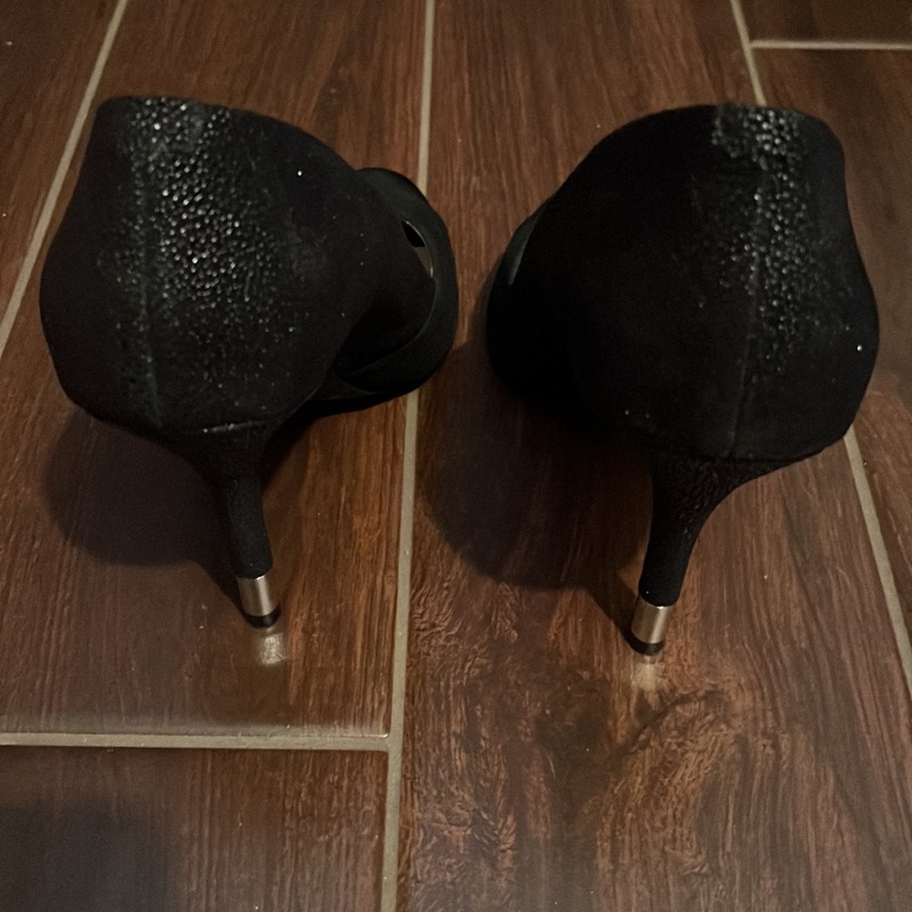 BCBGeneration Izzie Heels - Picture 2 of 7